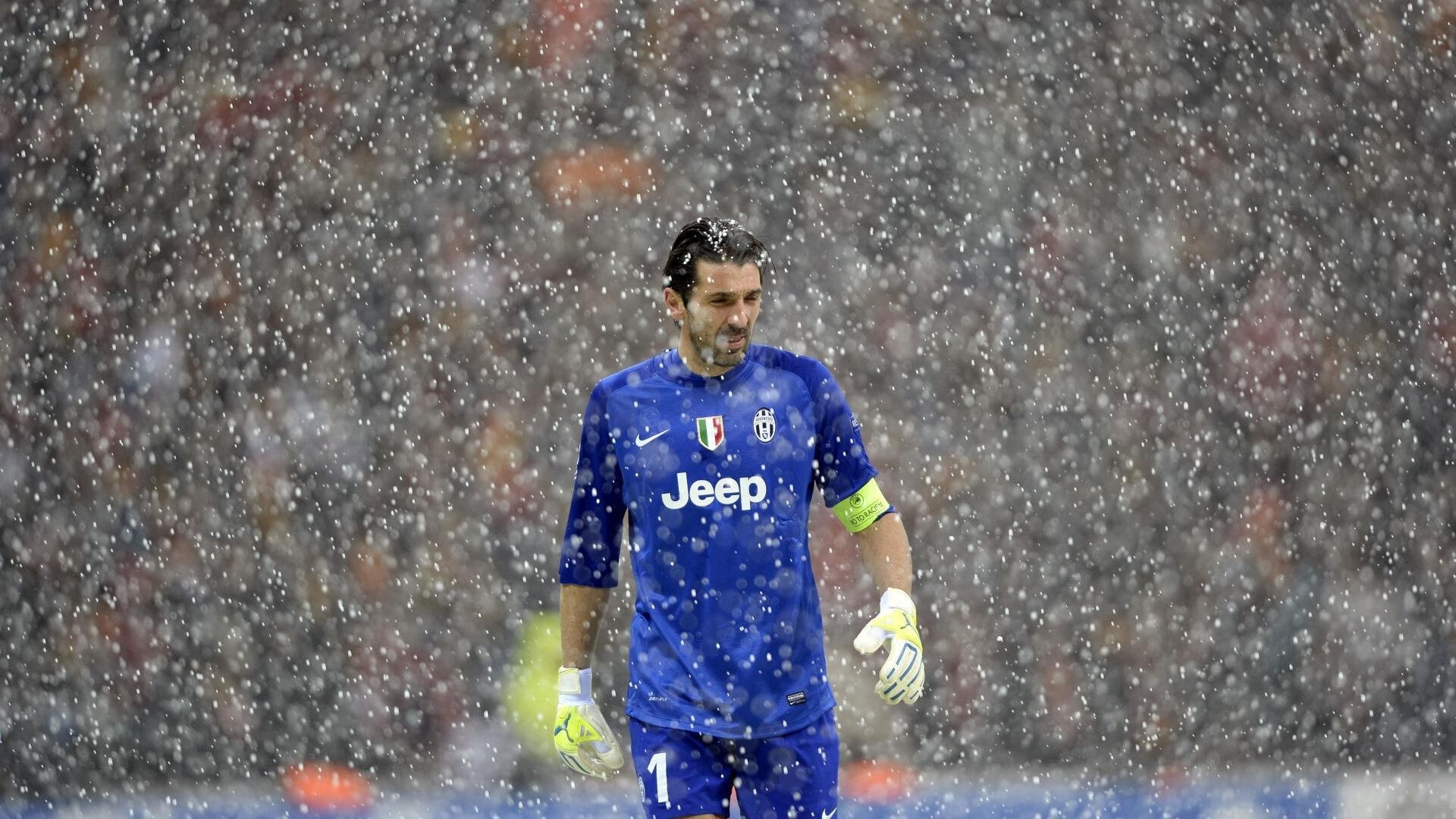 kaiyun中国-王者归来！萨拉赫爆冷首战引爆雄鹿主场，一夜间重写所有质疑，萨拉赫王者归来！雄鹿主场震撼首秀一战击碎所有质疑